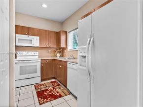 1081 NE 41st Ter, Homestead FL 33033