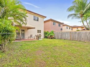 1081 NE 41st Ter, Homestead FL 33033