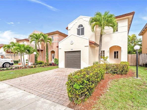 1081 NE 41st Ter, Homestead FL 33033