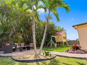 9136 NW 32nd Pl, Sunrise FL 33351