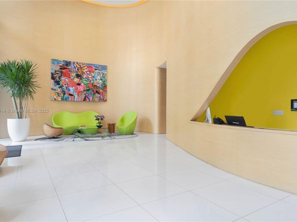501 NE 31st St 2902, Miami FL 33137