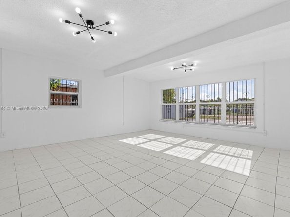 1237 NW 15th Ave, Fort Lauderdale FL 33311