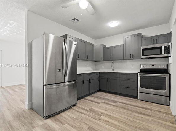 1237 NW 15th Ave, Fort Lauderdale FL 33311
