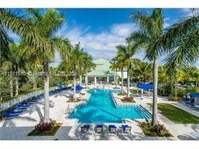 5300 NW 87th Ave 816, Doral FL 33178