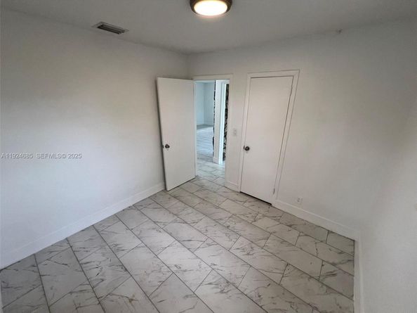 4421 NW 33rd St, Lauderdale Lakes FL 33319