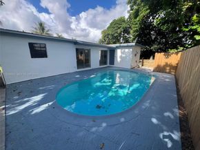 4421 NW 33rd St, Lauderdale Lakes FL 33319