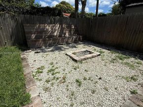 235 NE 46th St, Miami FL 33137