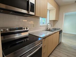 235 NE 46th St, Miami FL 33137