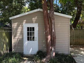 235 NE 46th St, Miami FL 33137