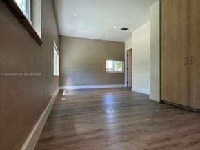 235 NE 46th St, Miami FL 33137