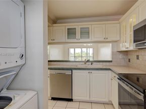 10155 NW 9th St Cir 4401, Miami FL 33172