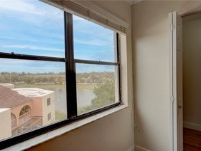 10155 NW 9th St Cir 4401, Miami FL 33172