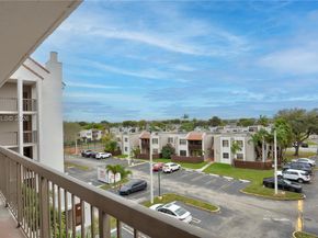 10155 NW 9th St Cir 4401, Miami FL 33172