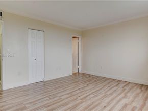 10155 NW 9th St Cir 4401, Miami FL 33172