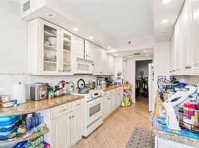 20281 E Country Club Dr 511, Aventura FL 33180