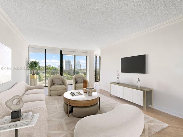 20281 E Country Club Dr 511, Aventura FL 33180
