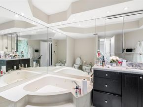 20281 E Country Club Dr 511, Aventura FL 33180