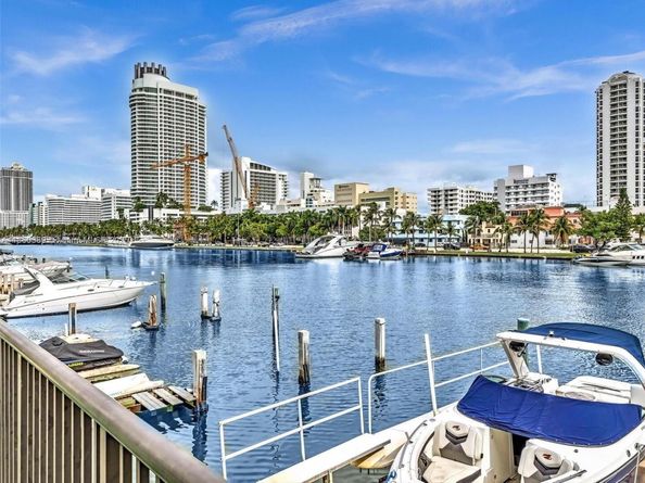 4101 Pine Tree Dr 926,925, Miami Beach FL 33140