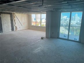 4101 Pine Tree Dr 926,925, Miami Beach FL 33140