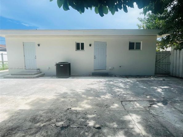 1145 NW 25th St, Miami FL 33127