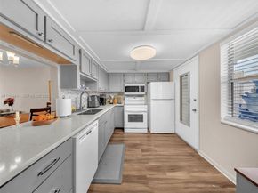 1101 NE 191st St 307, Miami FL 33179