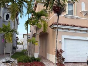 3955 NE 13th Dr, Homestead FL 33033
