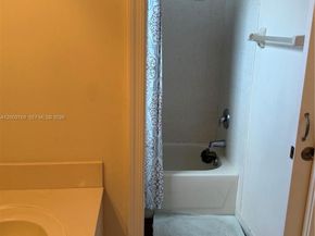 3955 NE 13th Dr, Homestead FL 33033