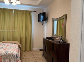 3955 NE 13th Dr, Homestead FL 33033