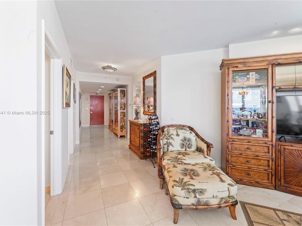 6365 Collins Ave 1901, Miami Beach FL 33141