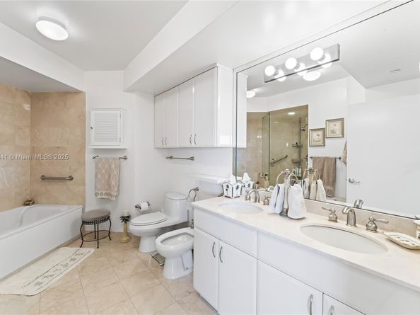 6365 Collins Ave 1901, Miami Beach FL 33141