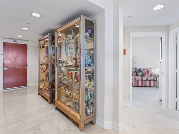 6365 Collins Ave 1901, Miami Beach FL 33141