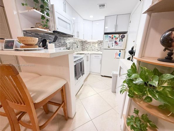 3550 NW 8th Ave 513, Pompano Beach FL 33064