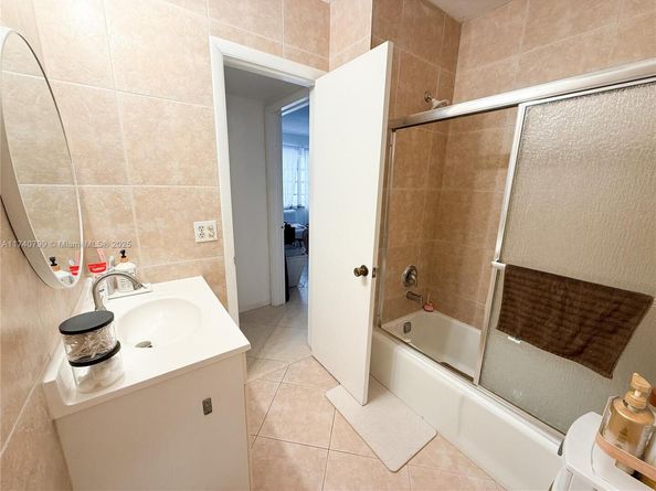 3550 NW 8th Ave 513, Pompano Beach FL 33064