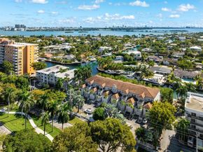 2404 NE 135th St 2404, North Miami FL 33181