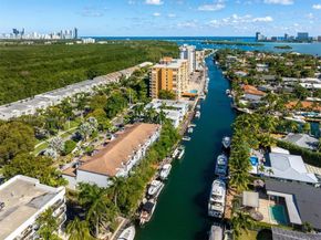 2404 NE 135th St 2404, North Miami FL 33181