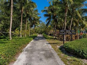 2404 NE 135th St 2404, North Miami FL 33181