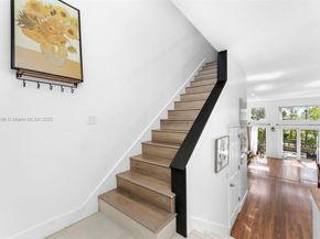 2404 NE 135th St 2404, North Miami FL 33181