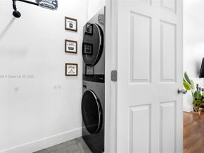 2404 NE 135th St 2404, North Miami FL 33181