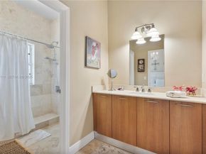 929 SW 11th St H2, Miami FL 33129