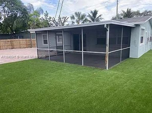 931 NE 23rd St, Pompano Beach FL 33064