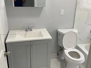 931 NE 23rd St, Pompano Beach FL 33064