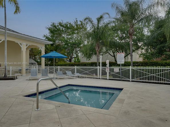 201 NE 36th Ter, Homestead FL 33033