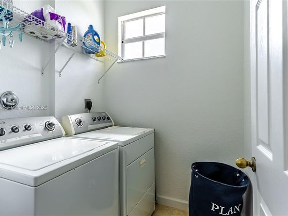 201 NE 36th Ter, Homestead FL 33033