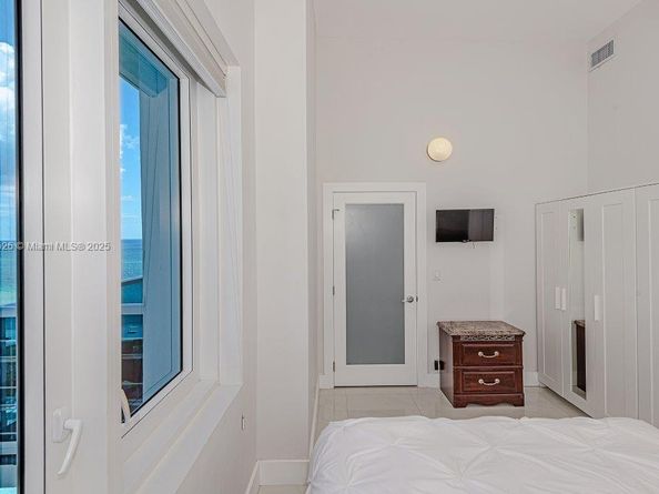 2301 Collins Ave 1619, Miami Beach FL 33139