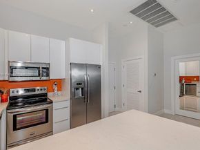 2301 Collins Ave 1619, Miami Beach FL 33139