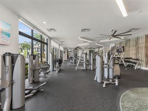 8279 NW 43rd St, Doral FL 33166