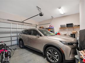 8279 NW 43rd St, Doral FL 33166