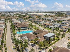 8279 NW 43rd St, Doral FL 33166