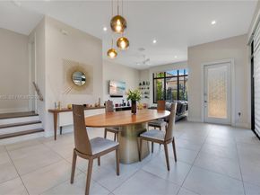 8279 NW 43rd St, Doral FL 33166