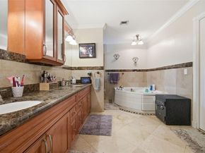 713 Diplomat Pkwy, Hallandale Beach FL 33009